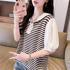 Short-sleeved Striped T-shirt for Women in Summer.